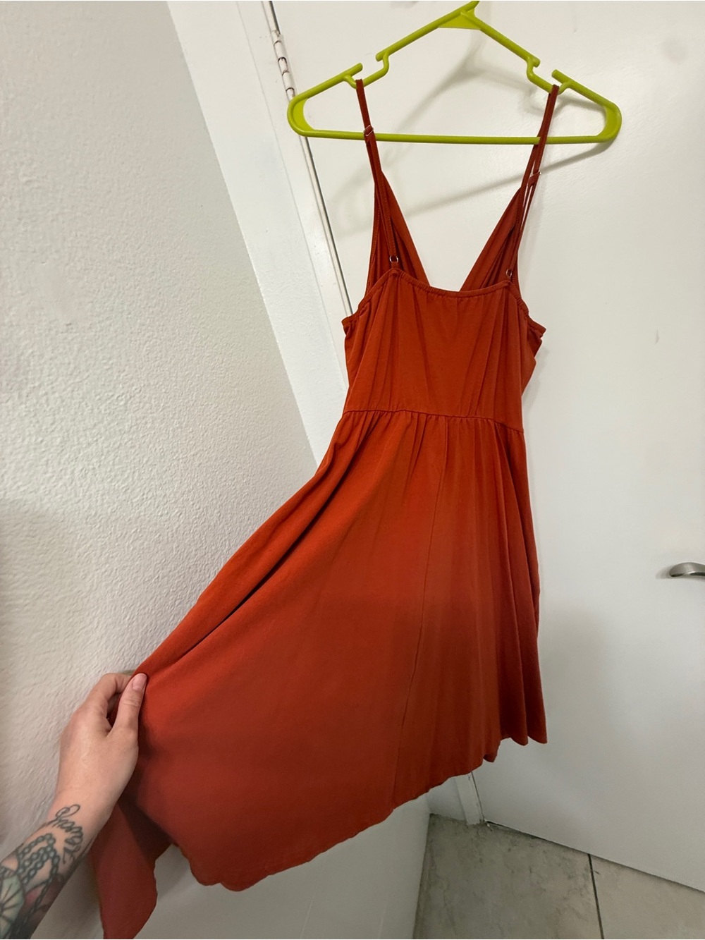 Women's Rust Orange Spaghetti‑Strap Midi Dress - Picture 3 of 5